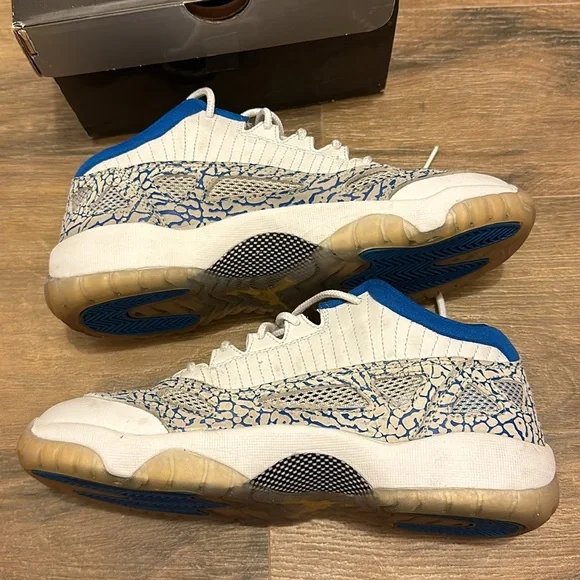 Air Jordan 11 Retro Low 306006-172 Youth 6Y